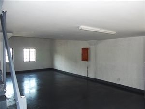 160 m² Commercial space in Glen Anil