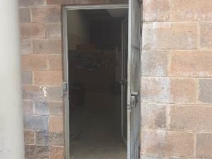 225 m² Commercial space in Amanzimtoti