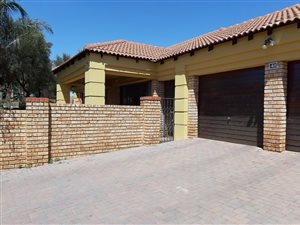 3 Bed Townhouse in Pinehaven