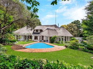 4 Bed House in Sundowner