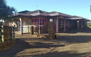 4 Bedroom House in Greenbury