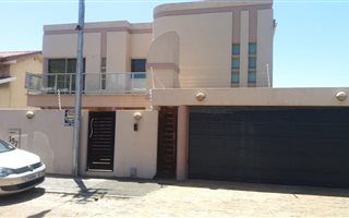 5 Bedroom House in Crawford