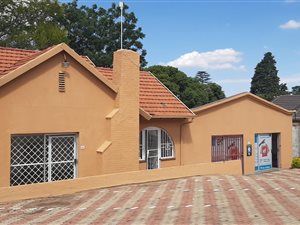 300 m² Commercial space in Northcliff