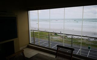 2 Bedroom Apartment in Melkbosstrand
