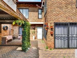 3 Bed Townhouse in Observatory