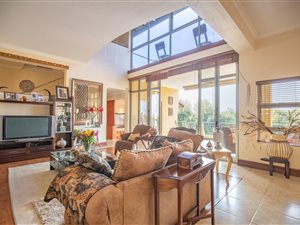 5 Bed House in Wapadrand