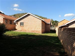 3 Bedroom Duet in Azaleapark