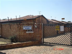 3 Bed Townhouse in Beyers Park