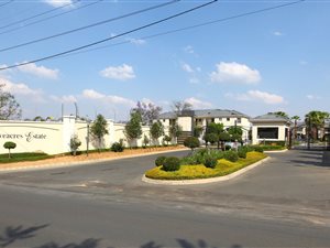 2 Bed Apartment in Broadacres