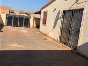 2 Bed House in Leondale