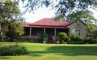 321 ha Farm in Roossenekal
