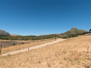 367 m² Land available in La Roche
