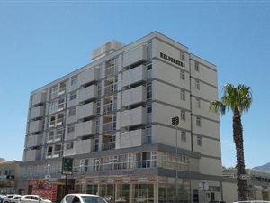 3 Bed Apartment in Strand Central