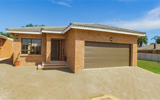 3 Bedroom Townhouse in Winterhoek Park