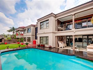 6 Bed House in Wilro Park