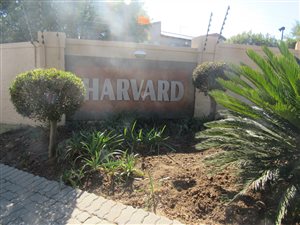 2 Bed Townhouse in Ruimsig