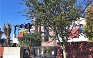 4 Bedroom House in Honeydew Ridge