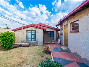 2 Bed House in Tshepisong