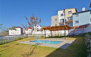 3 Bedroom Apartment in Barbeque Downs
