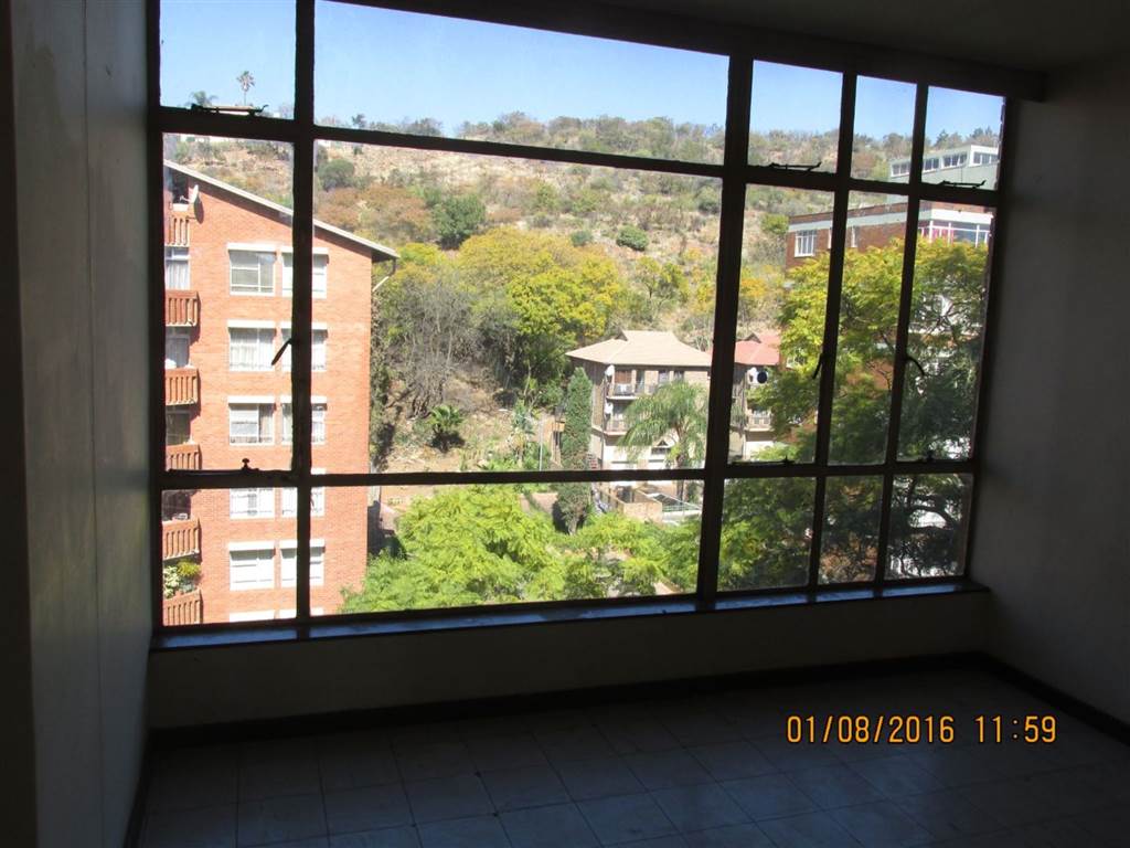 2 Bed Apartment in Gezina R 4670 For rent Gauteng Private