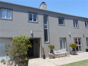 4 Bed House in Northern Paarl