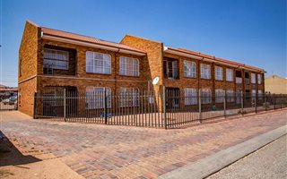22 Bedroom Apartment in Lenasia