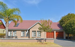 4 Bedroom House in Brooklands