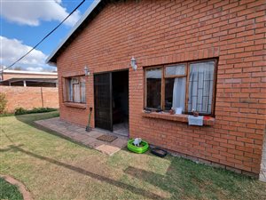 2 Bed Townhouse in Hospitaal Heuwel