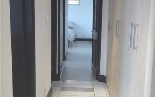3 Bedroom Apartment in Newtown