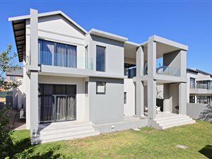 4 Bed House in Waterfall Country Village