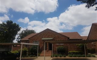 3 Bedroom Townhouse in Allens Nek
