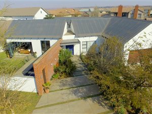 3 Bed House in Midstream Estate