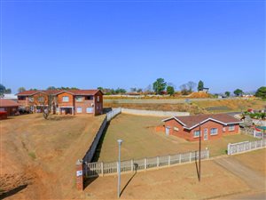 4 Bed House in Woodlands
