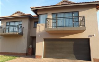 3 Bedroom House in Tuscany Ridge