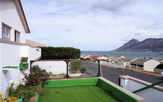 3 Bedroom House in Glencairn Heights