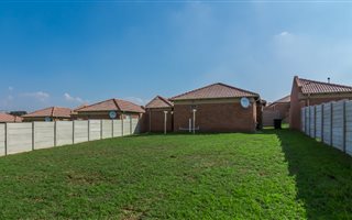 3 Bedroom House in Mnandi AH