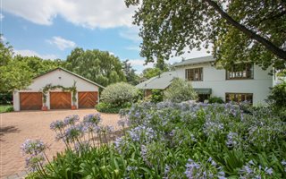 5 Bedroom House in Beaulieu