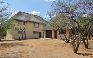 6 Bedroom House in Marloth Park