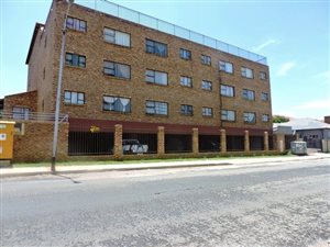 2 Bed Townhouse in Alberton