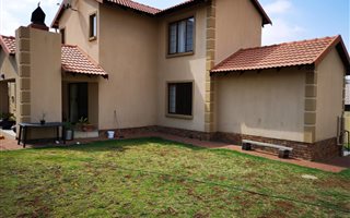 5 Bedroom House in Amberfield