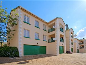 3 Bed Cluster in La Montagne