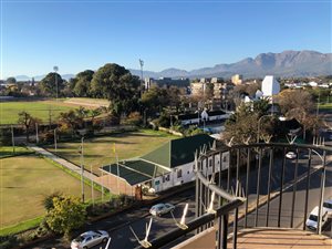 2 Bed Apartment in Paarl