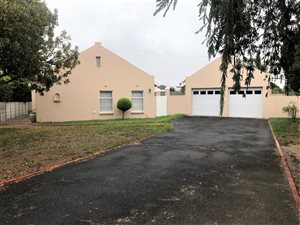 5 Bed House in Goedemoed
