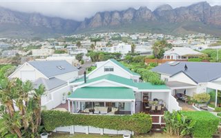 3 Bedroom House in Camps Bay