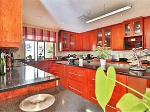 7 Bed House in Beaulieu
