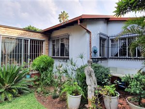 3 Bed Apartment in Florauna