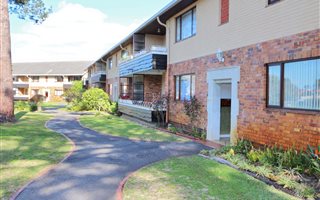 2 Bedroom Apartment in Diep River