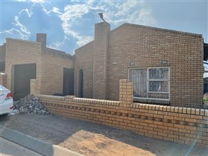 2 Bed House in Tembisa