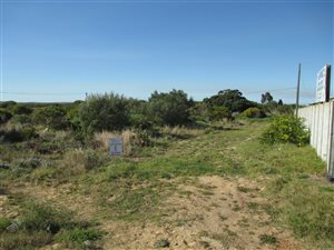 2100 m² Land available in Mossel Bay Central