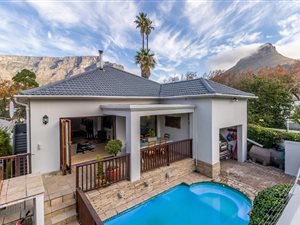 4 Bed House in Tamboerskloof